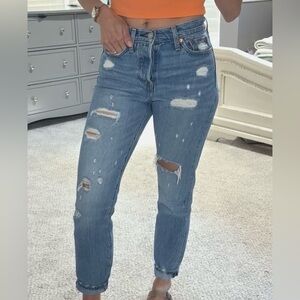 Levi's High Rise Denim Distressed Button fly Jeans size 25